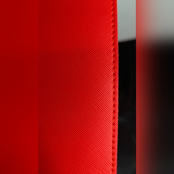 Bath & Body Works Gift Bag Tote Red Holiday Merry Christmas Felt Lined NWOT - Picture 5 of 8